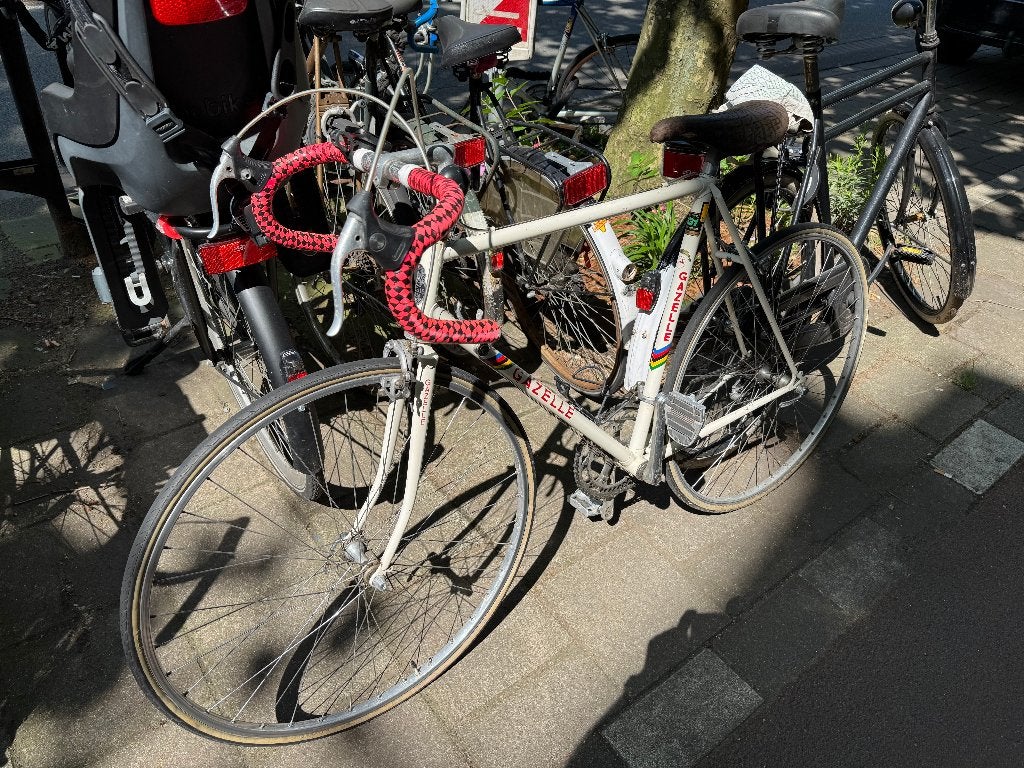 vintage bicycle, Fietsen en Brommers, Fietsen | Oldtimers, 47 tot 51 cm, Jaren '60 of nieuwer, Velgrem, Ophalen
