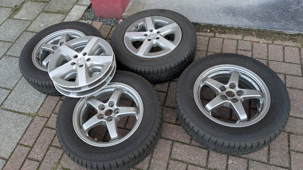Lexus CT200H velgen met winterbanden, Ophalen, Gebruikt, 15 inch, Velg(en)