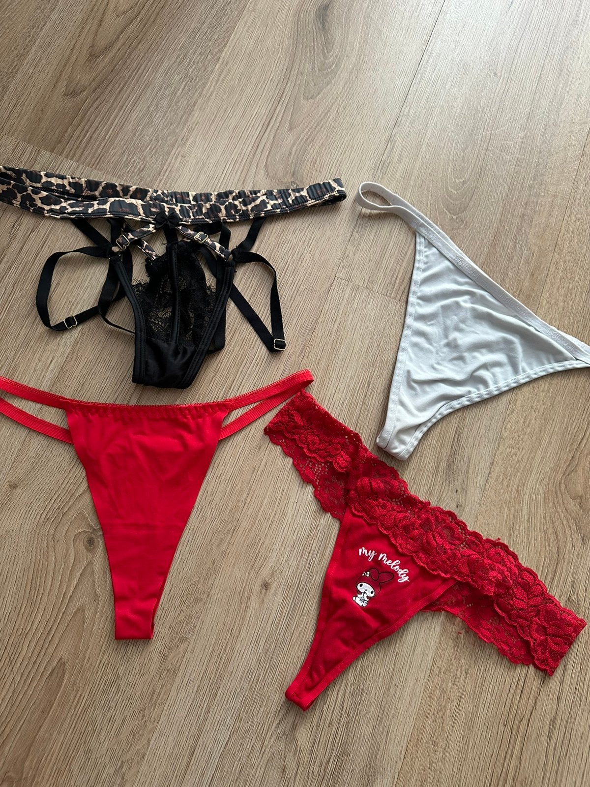 Set van vier strings, Verzenden, String