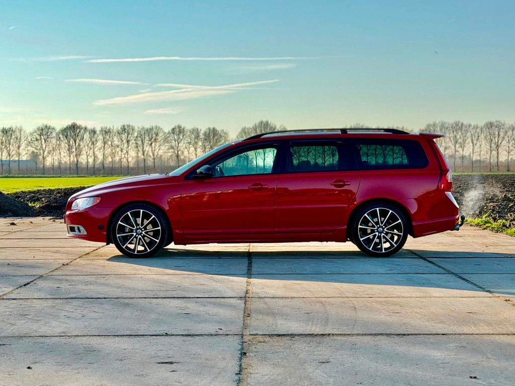 Volvo V70 2.5FT Momentum, Auto's, Volvo, Bedrijf, V70, ABS, Airbags, Airconditioning, Automatische klimaatregeling, Bluetooth