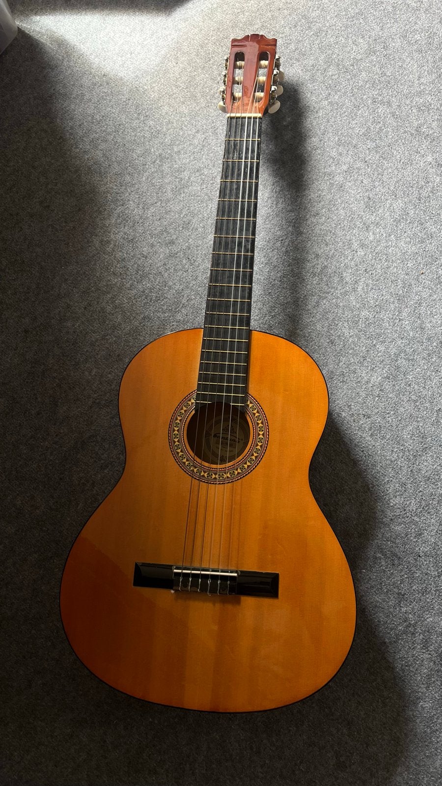 Santana C-100 Klassieke Gitaar met hoes, Muziek en Instrumenten, Snaarinstrumenten | Gitaren | Akoestisch, Ophalen, Gebruikt, Klassieke of Spaanse gitaar