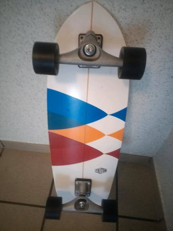 Carver Triton Surfskate Carver CX trucks Roundhouse wheels, Sport en Fitness, Ophalen of Verzenden, Gebruikt, Skateboard, Longboard