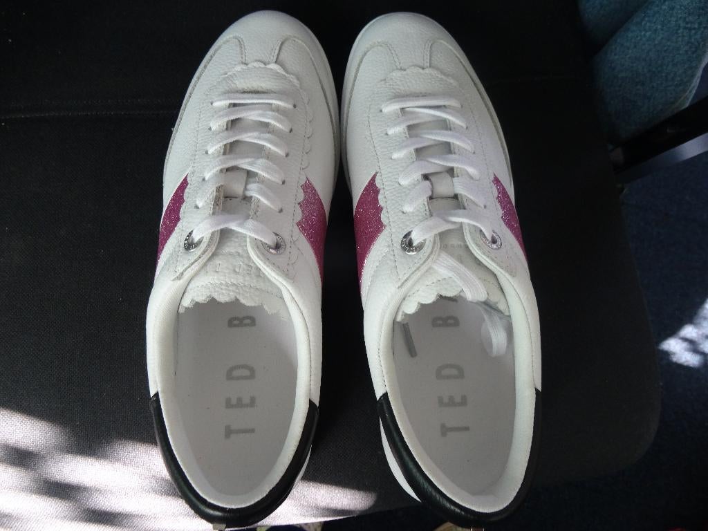 Ted Baker damessneakers maat 41. Nieuw!, Kleding | Dames, Wit, Nieuw, Ophalen of Verzenden, Sneakers of Gympen