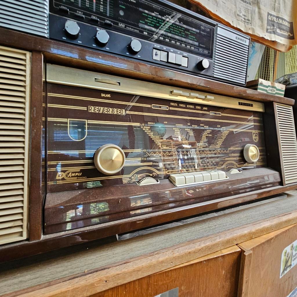 Vintage Philips Reverbeo B8D Radio - Jaren '60, Antiek en Kunst, Antiek | Tv's en Audio, Ophalen