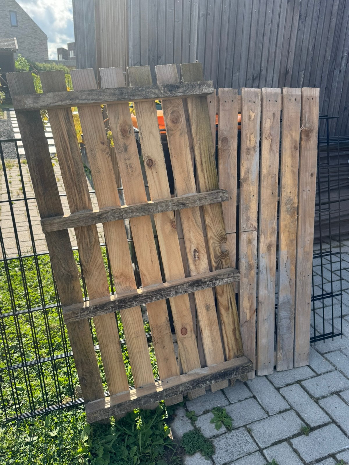 Gratis afhalen: twee pallets, Ophalen, 1 tot 2 meter, Minder dan 3 meter, Zo goed als nieuw