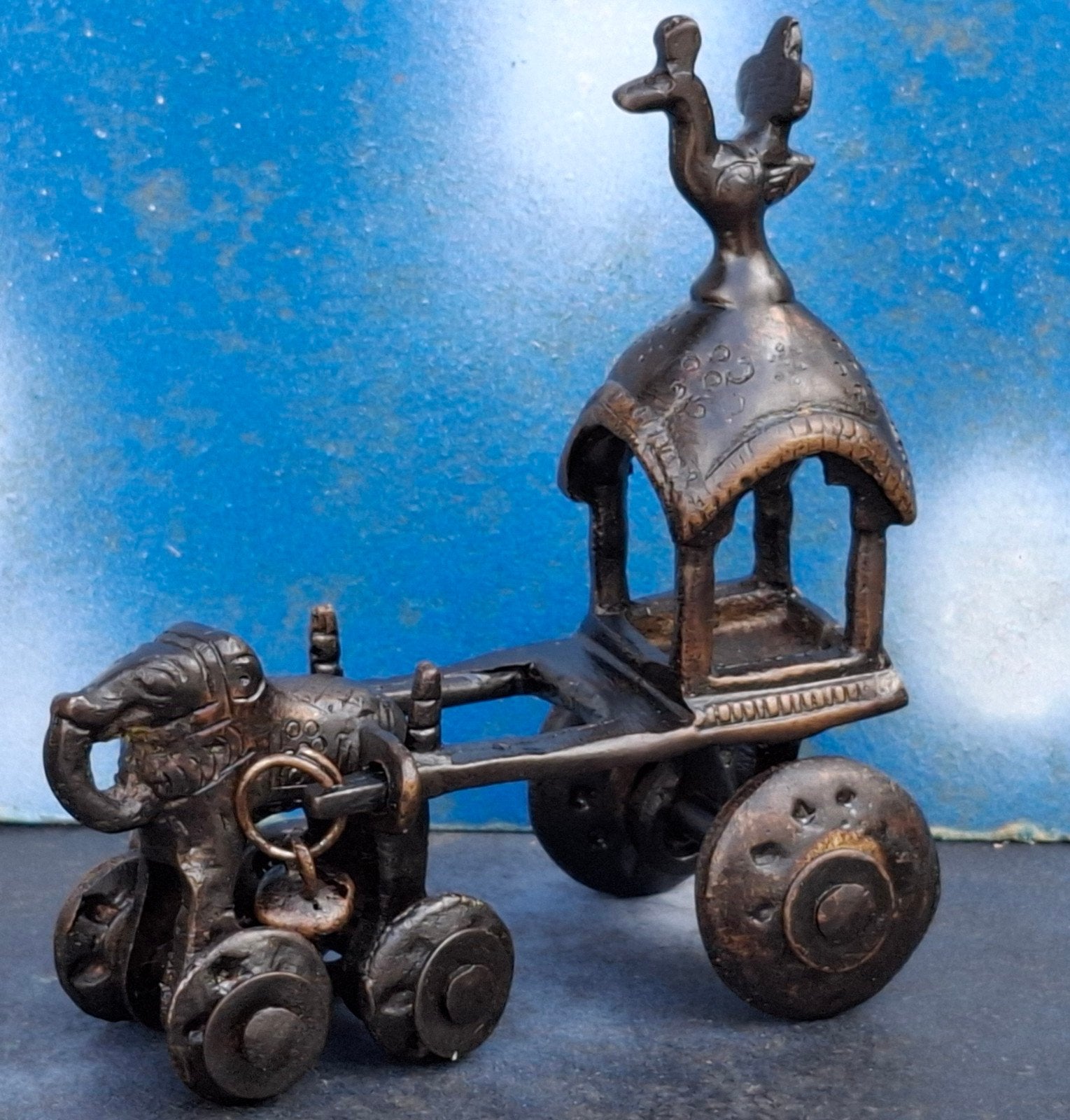 Olifant met koets. Brons. India.  Oud.  12/13 cm., Antiek en Kunst, Ophalen, 13 cm, Goud, Handgemaakt