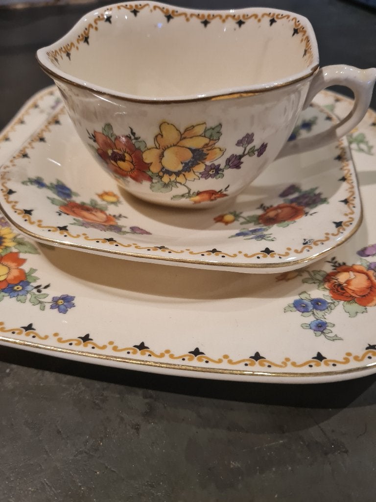 bijna antiek petit dejeuner, Heikant 21 Kaatsheuvel, Overige typen, Belle Vieille Brocante, Ophalen of Verzenden