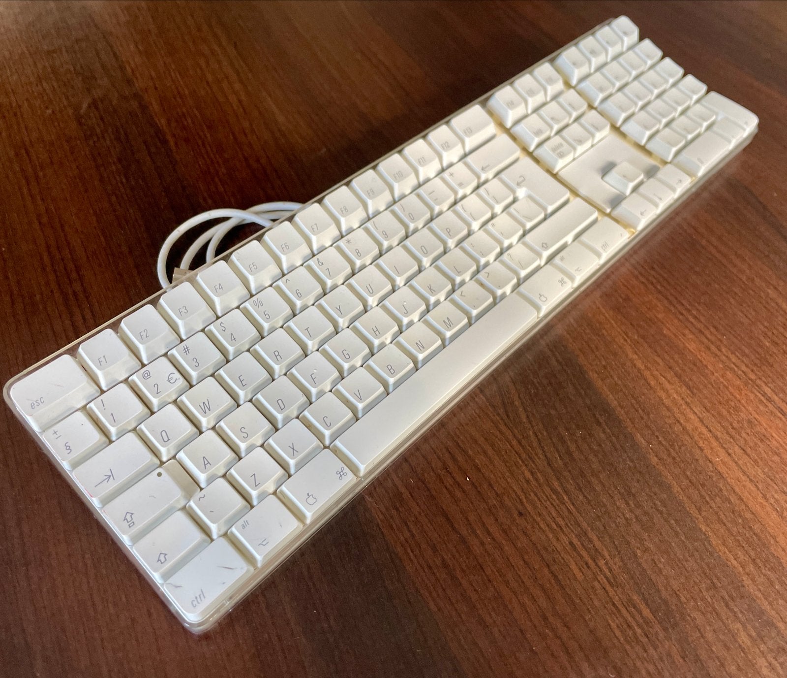 Apple USB Toetsenbord - Qwerty - Bedraad, Computers en Software, Toetsenborden, Gebruikt, Ophalen of Verzenden, Qwerty, Numeriek gedeelte