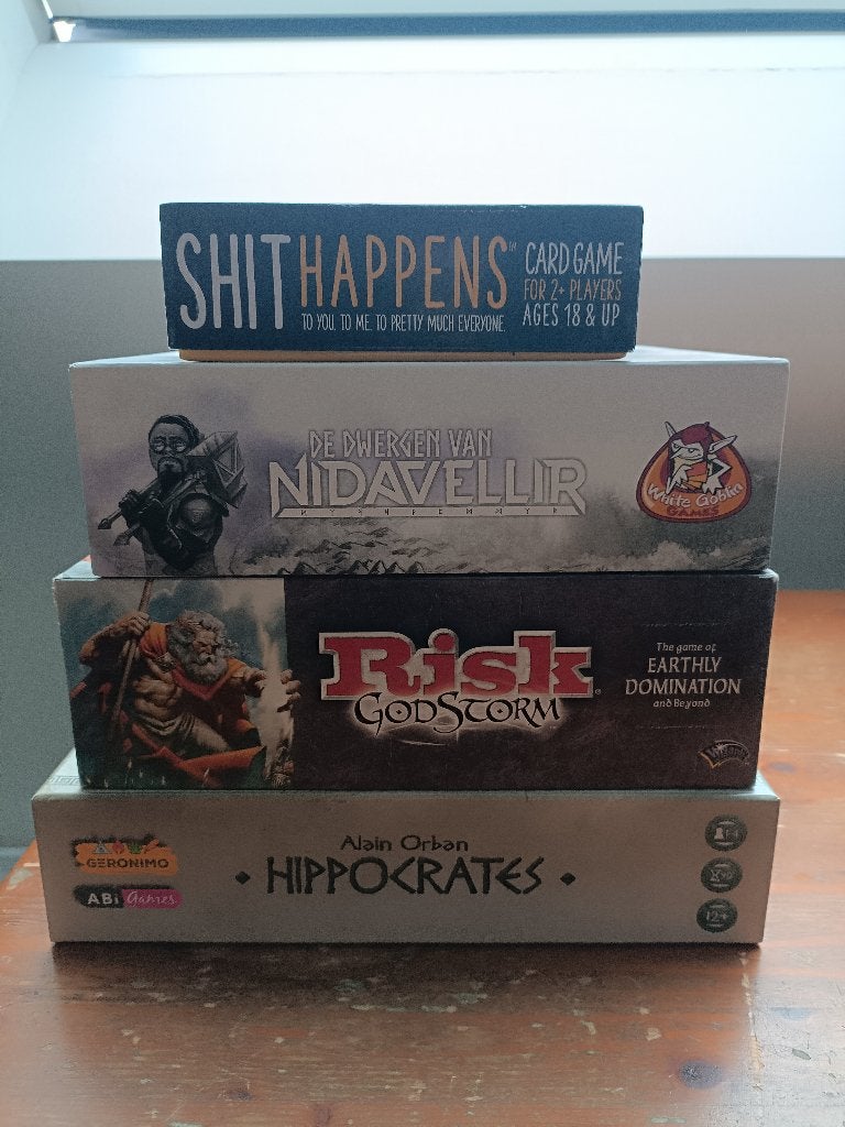 Diverse Gezelschapsspellen (oa. Root, Dwergen vn Nidavellir), Ophalen of Verzenden, Zo goed als nieuw