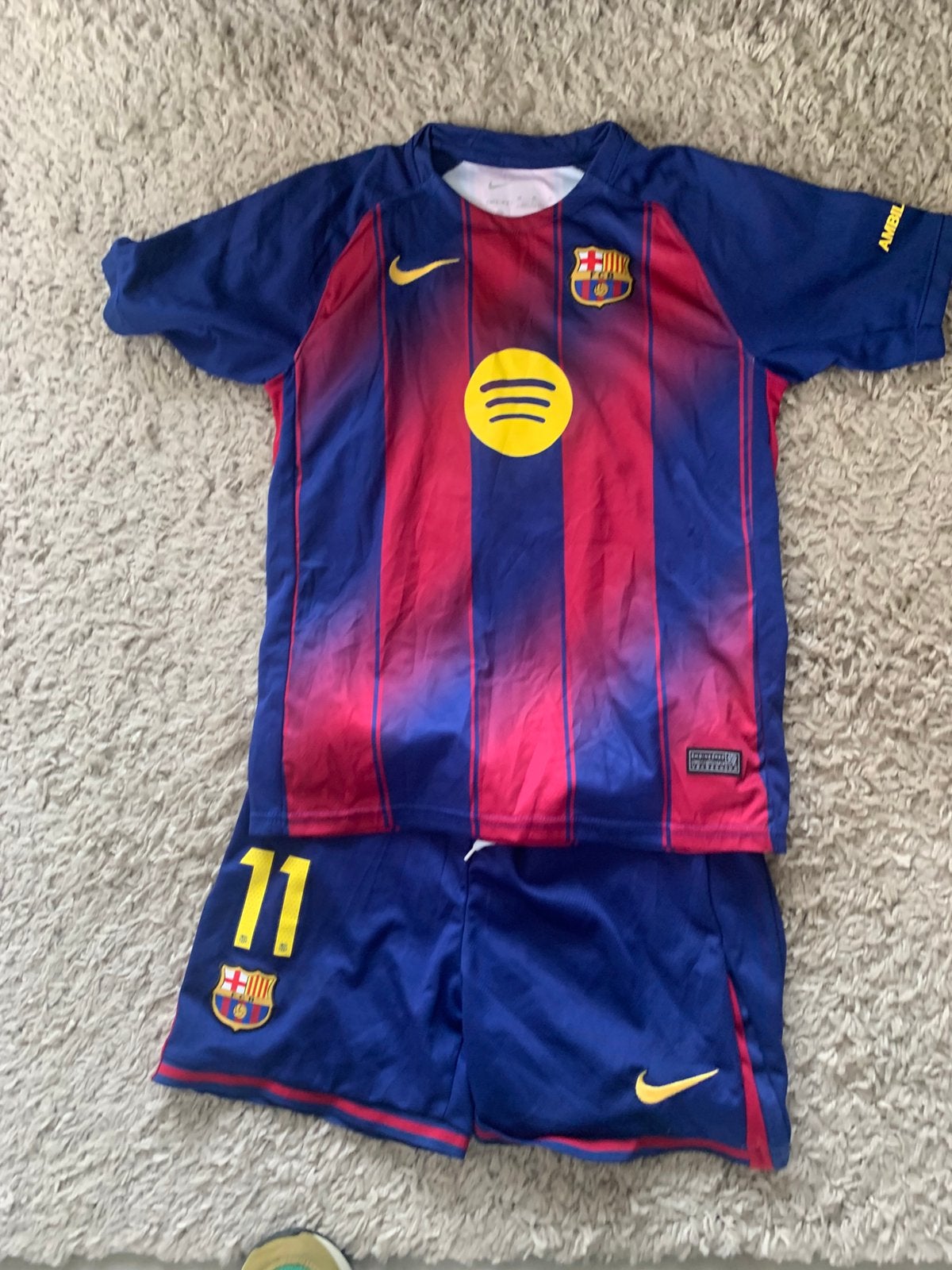 Voetbal pak Barcelona, Maat XS of kleiner, Ophalen of Verzenden, Zo goed als nieuw