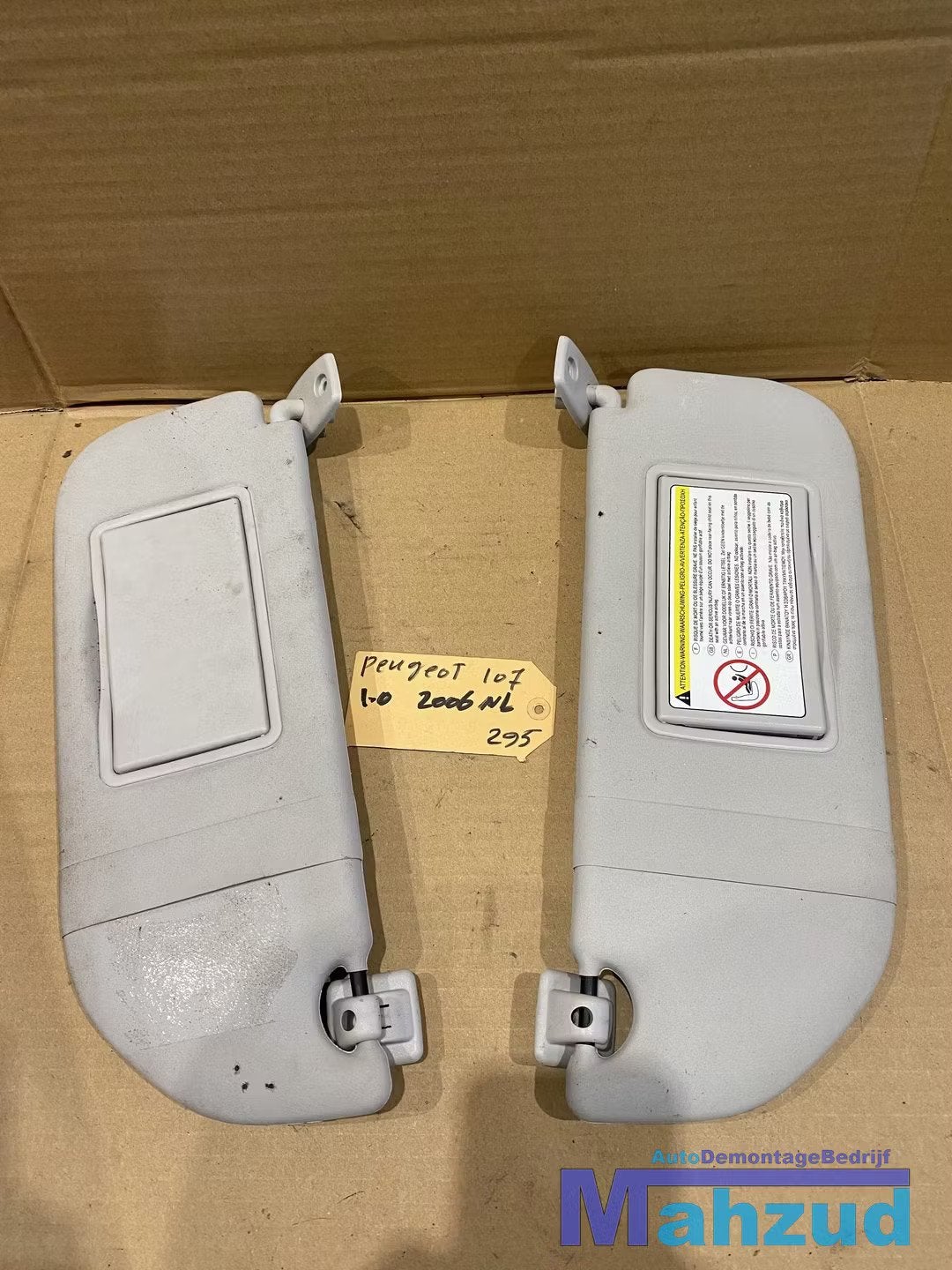 PEUGEOT 107 C1 AYGO Links rechts zonneklep 2005-2014, Taurusavenue 1
2132 LS  Hoofddorp, NL, Gebruikt, Contact.group@renault.com