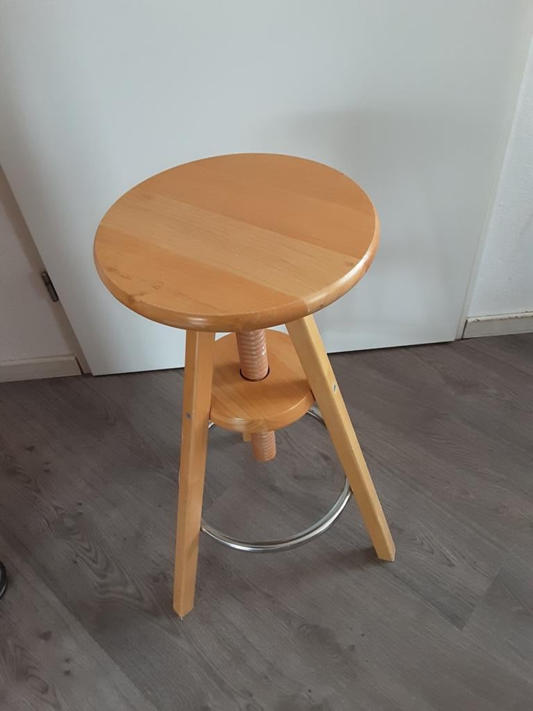 Ikea Ringo kruk, in hoogte verstelbaar., Ophalen, In hoogte verstelbaar, Gebruikt, Hout