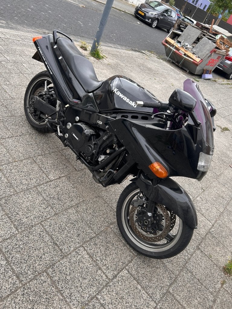 Kawasaki ZZR1100 voor onderdelen of opknapper, Motoren, Onderdelen | Kawasaki, Ophalen, Gebruikt