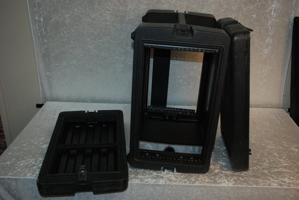 SKB 19 inch flightcase op wielen als trolley  <26260247>, Gebruikt, ., Drums of Percussie, Ophalen of Verzenden