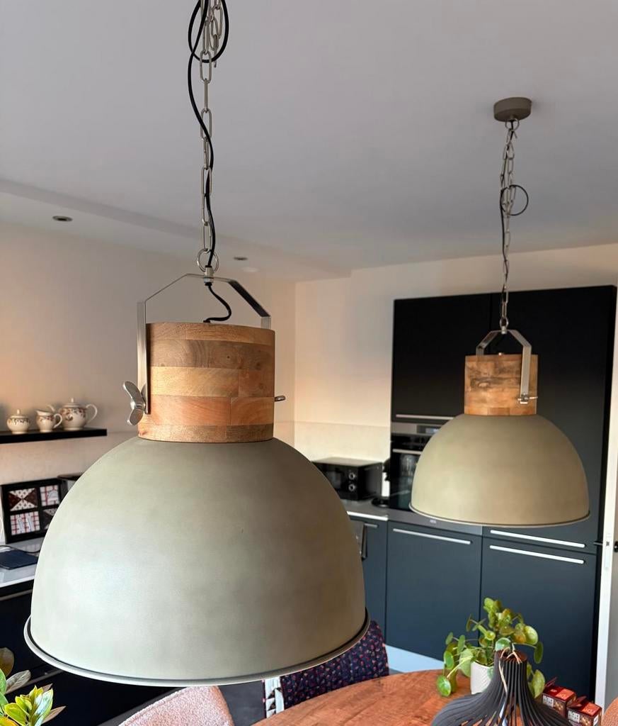 Twee designlampen voor boven de tafel, Huis en Inrichting, Lampen | Hanglampen, Ophalen, Zo goed als nieuw, Minder dan 50 cm