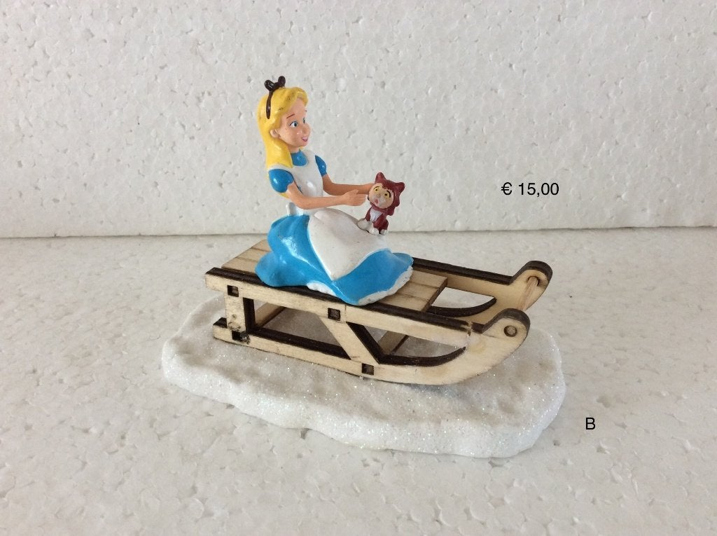 Disney Alice in wonderland - beeldje - kerstdorp, Verzamelen, Disney, Ophalen of Verzenden, Overige figuren, Zo goed als nieuw