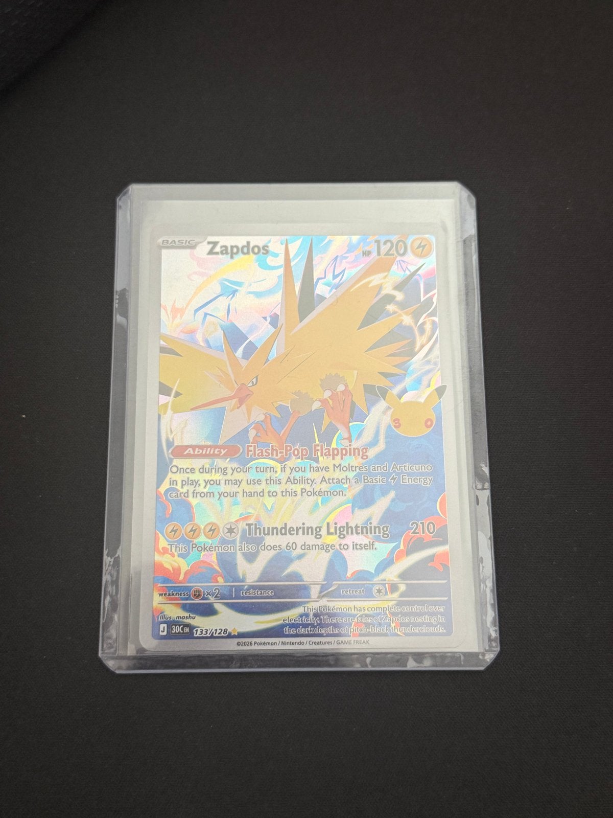 Zapdos 133/128 30th Full Art Pokémon Kaart, Ophalen of Verzenden, Zo goed als nieuw, Losse kaart, Foil