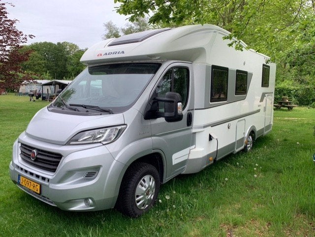Camper Adria Matrix New Line 670 SC Queensbed 35.000km, Luifel, Ringverwarming, Startonderbreker, Fiat