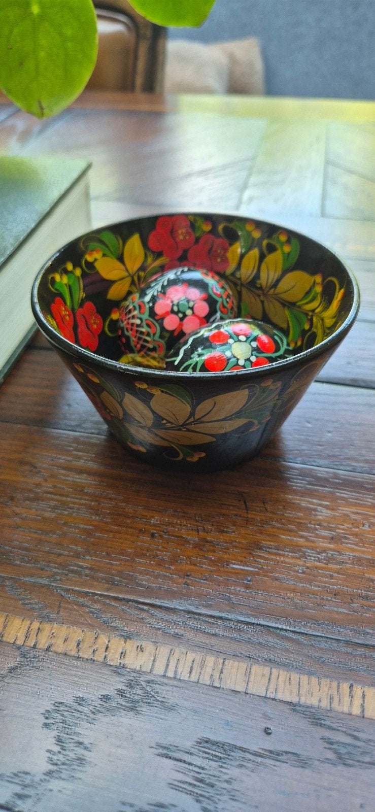 Handgeschilderde Khokhloma Kom met Decoratieve Eieren, Ophalen of Verzenden