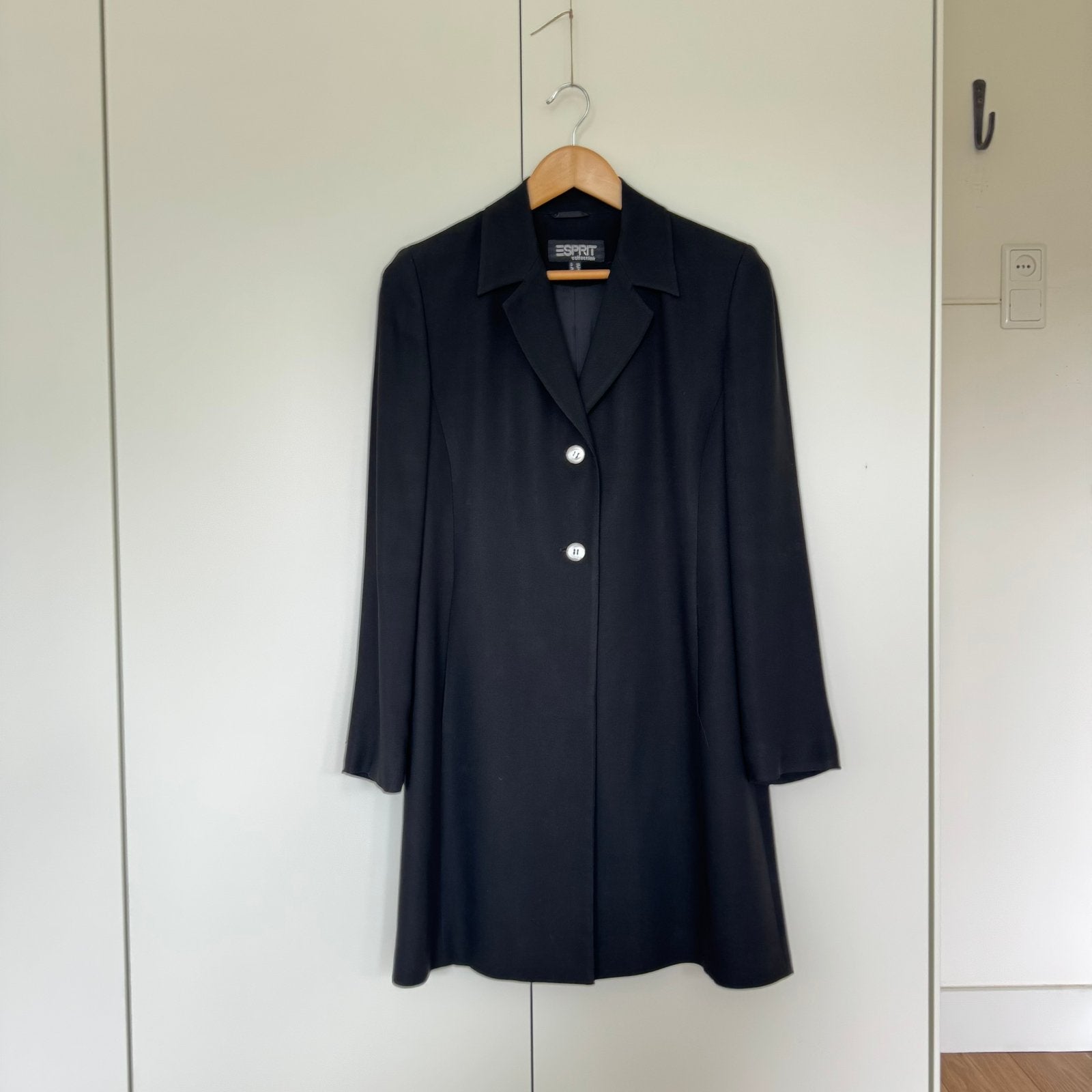 Mooi lang zwart colbert van Esprit, maat 38, Kleding | Dames, Jasjes, Kostuums en Pakken, Maat 38/40 (M), Zwart, Ophalen of Verzenden