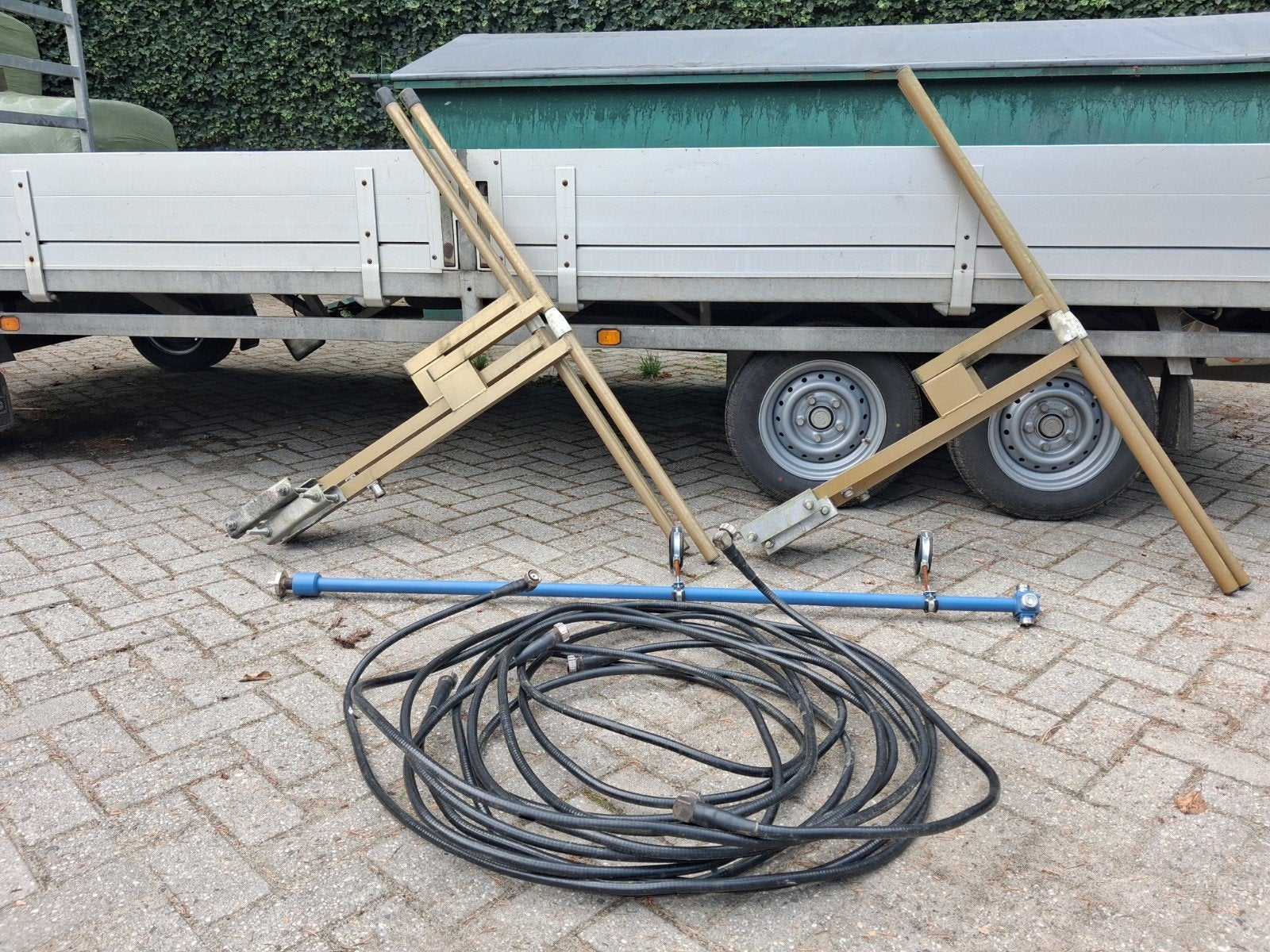 te koop breedband antennes 4x met koppelbalk 5 kw., Ophalen, Antenne