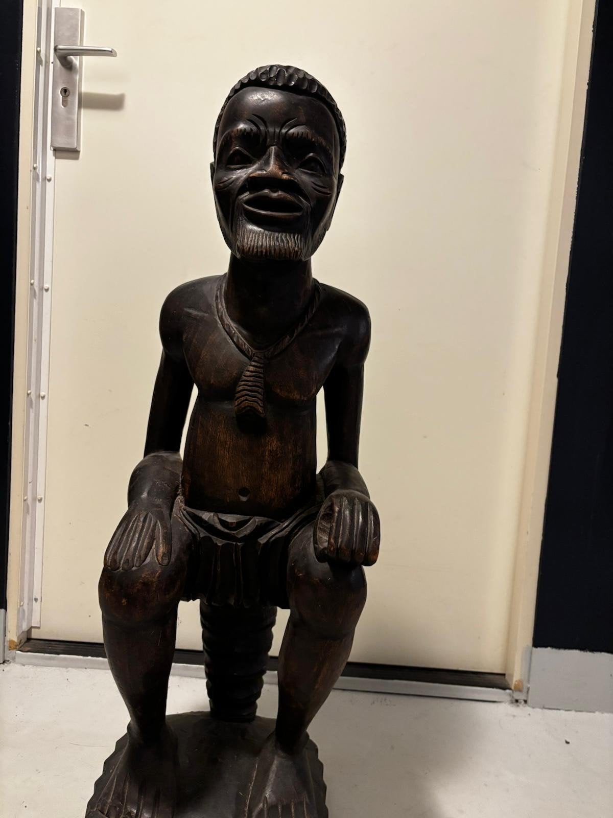 hout afrikaans beeld, Ophalen