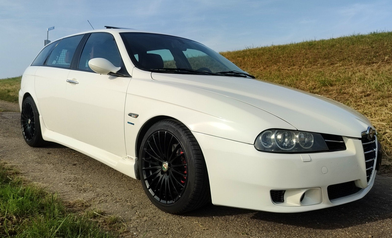 Alfa Romeo 156 1.8 Twin Spark Sportwagon 2004 Wit, Auto's, Alfa Romeo, Bedrijf, ABS, Airbags, Airconditioning, Automatische klimaatregeling