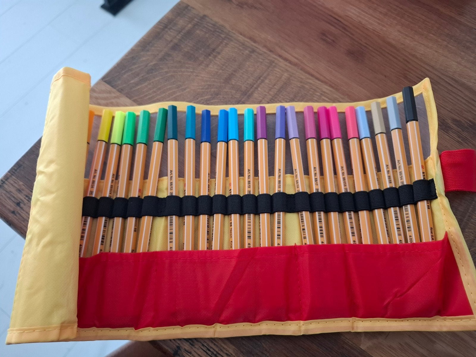 Stabilo rolset fineliner, Hobby en Vrije tijd, Ophalen, Potlood of Stift