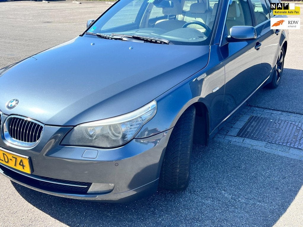 BMW 5-serie Touring 530i Executive Automaat, MOTOR DEFECT In, Auto's, BMW, Achterwielaandrijving, Gebruikt, Beige, 2000 kg