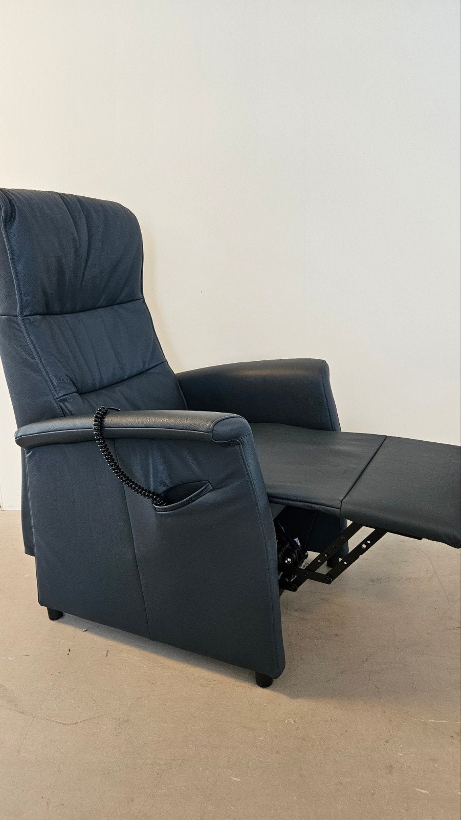 sta op fauteuil/stoel met accu bij Zitgemak in joure, Ophalen of Verzenden, Zo goed als nieuw, 75 tot 100 cm, 50 tot 75 cm