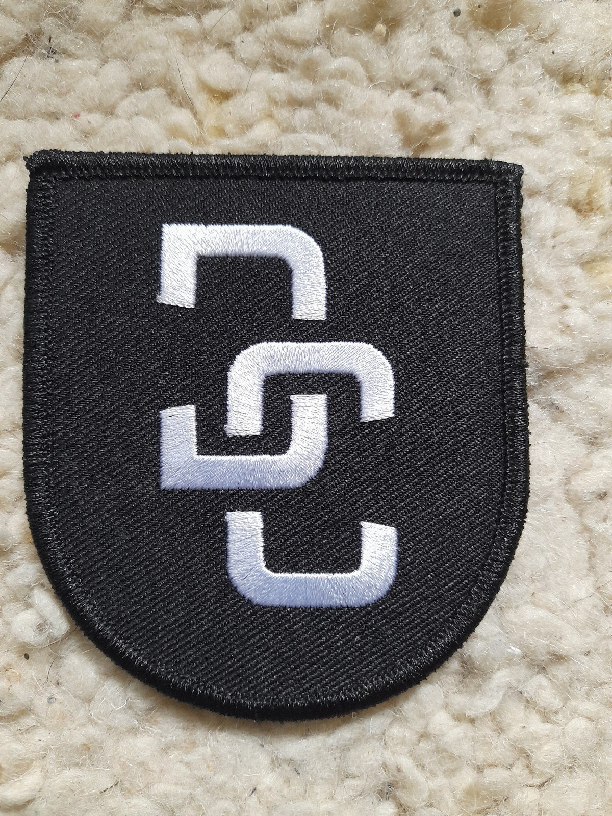 DC mouwembleem, Verzamelen, Ophalen of Verzenden, Landmacht, Nederland, Embleem of Badge