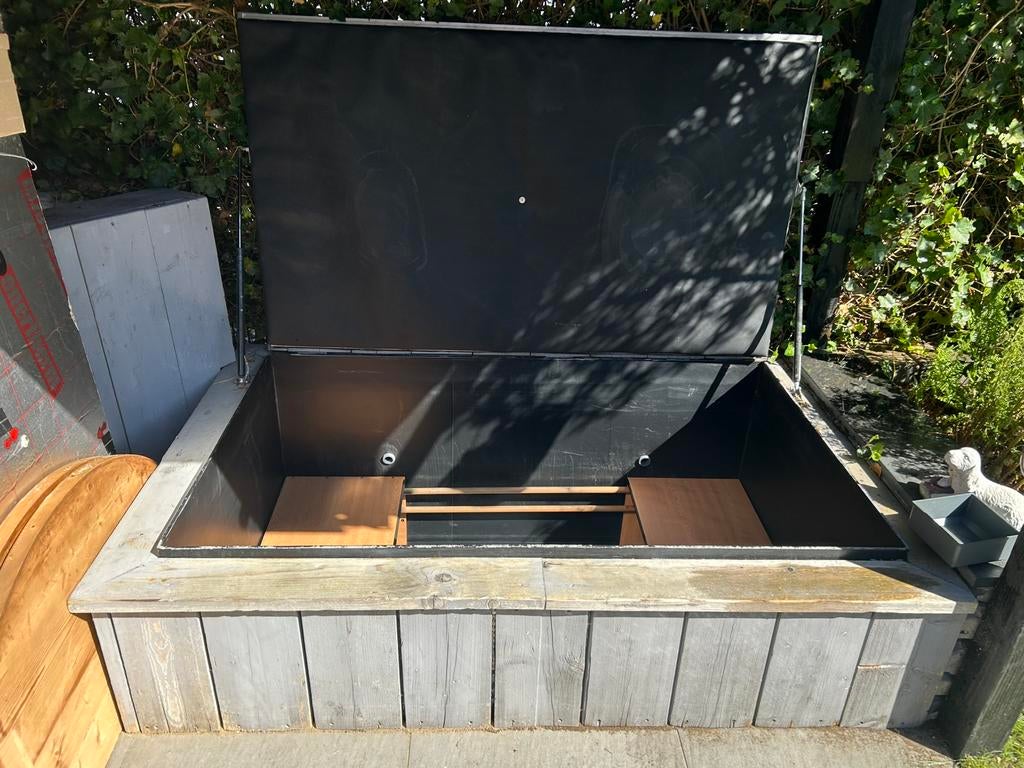 Hottub, Ophalen, Gebruikt, Inbouw, Vast