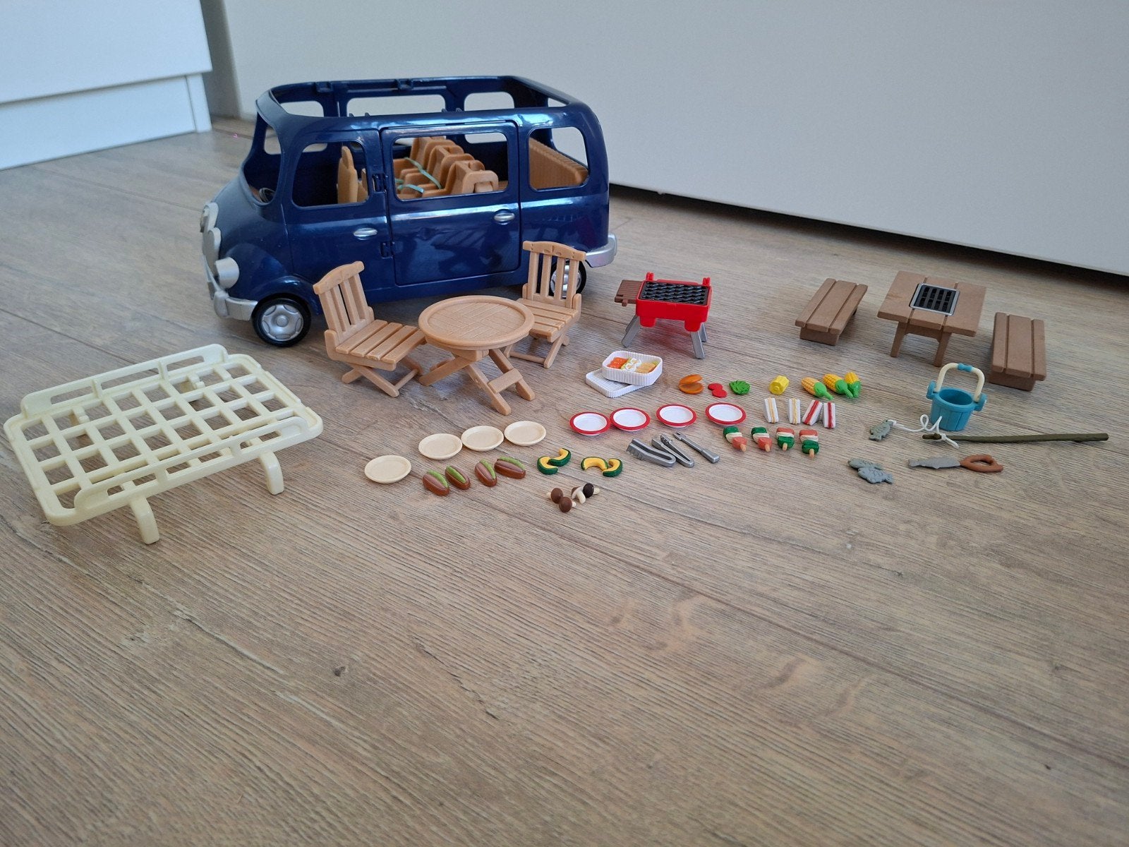 sylvanian families Camper met BBQ en Picknick Set, Ophalen, Gebruikt, Jongen of Meisje
