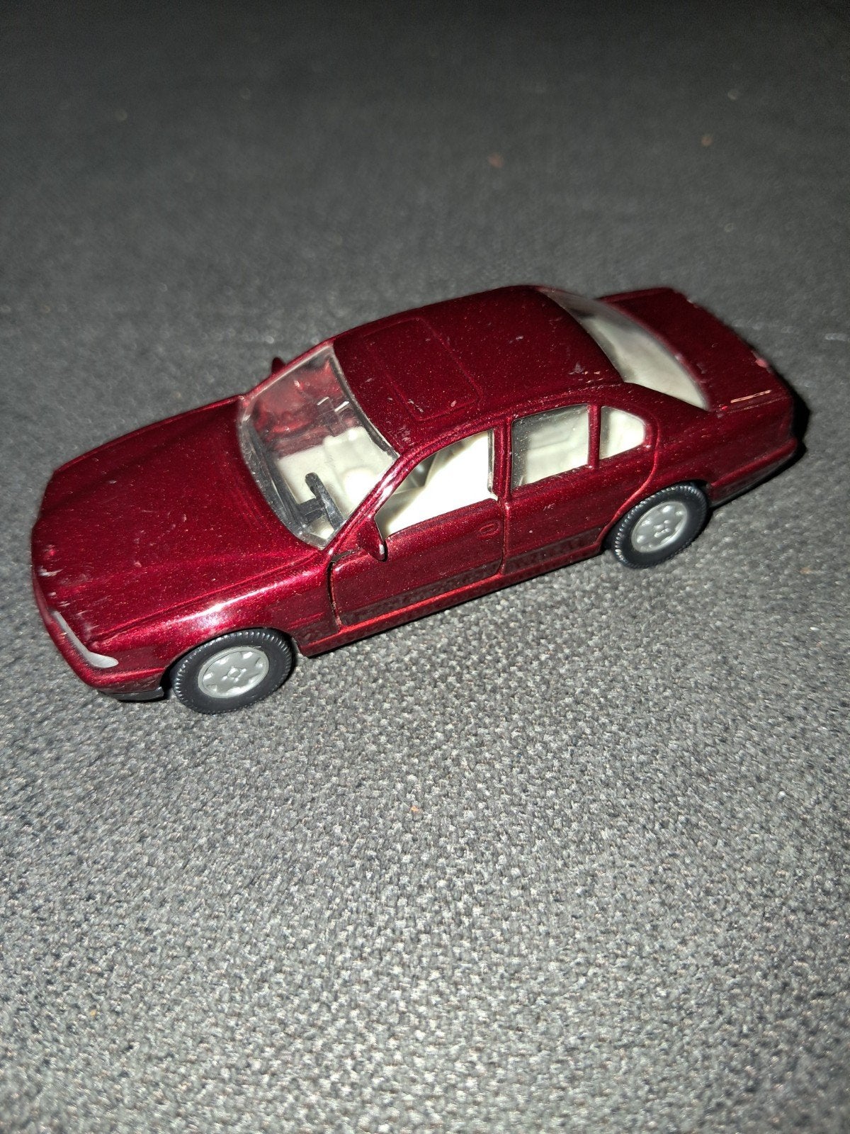 Siku BMW 730iL (1052) – E38 – Weinrot Metallic (Zonder doos), Ophalen of Verzenden, Gebruikt, Auto, SIKU