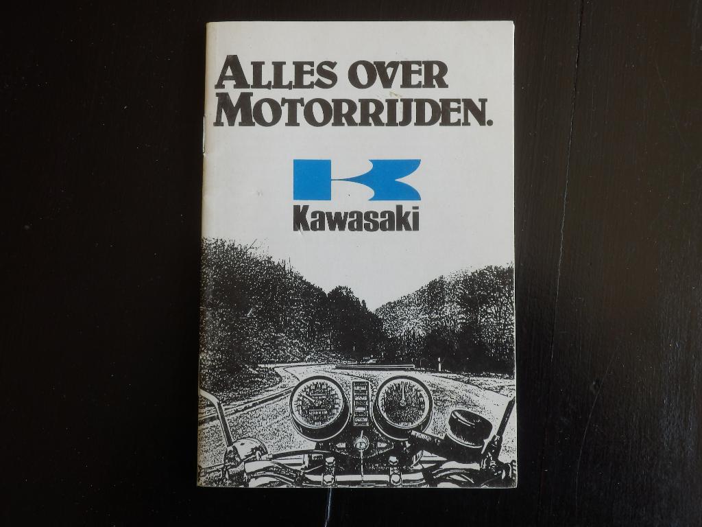 boekje over motorrijden(kawasaki), Boeken, Ophalen of Verzenden, Zo goed als nieuw