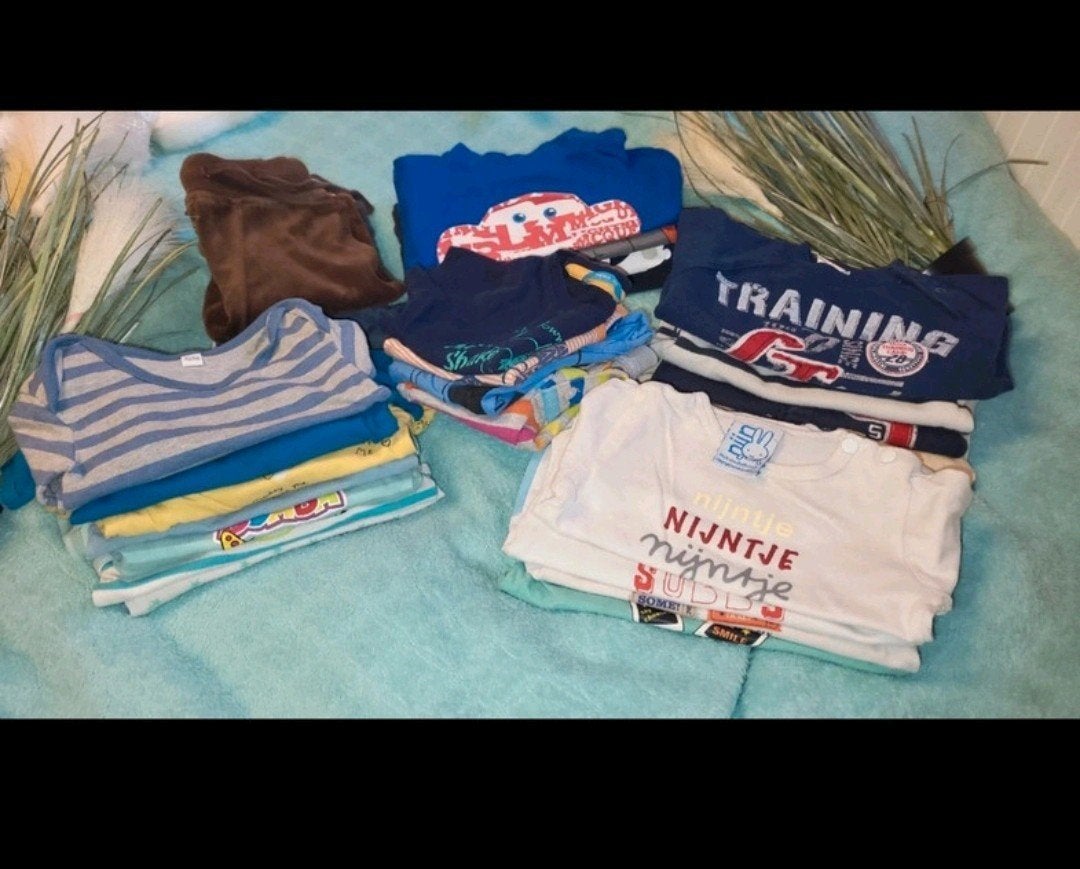 27 delige jongens set 68 bundel, Kinderen en Baby's, Babykleding | Maat 68, Ophalen of Verzenden, Gebruikt, Jongetje, Overige typen