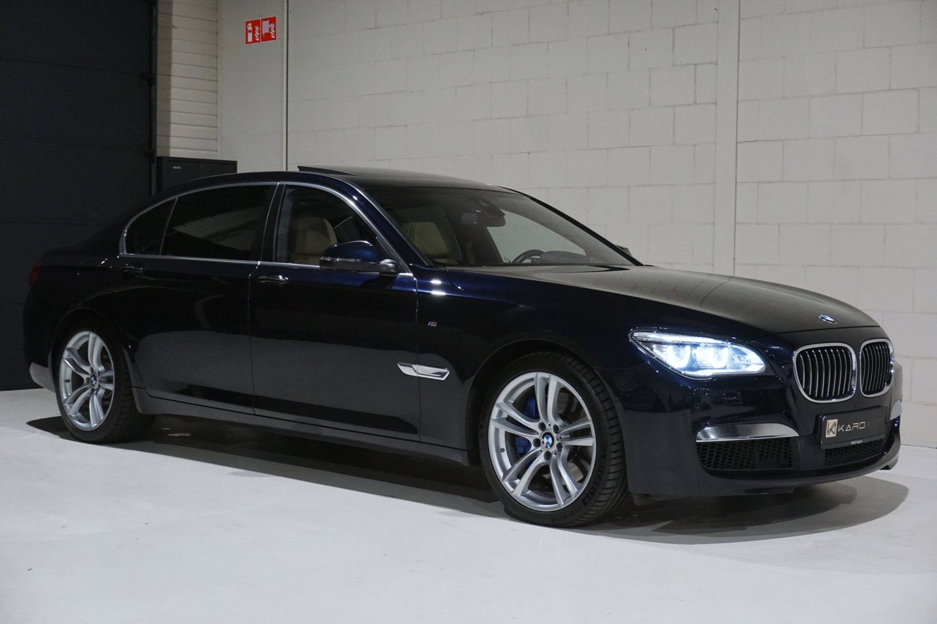 BMW 7-serie 750Li M xDrive B&O 360 HUD Dak Leer Softclos VOL, Automaat, Gebruikt, 4395 cc, Zwart