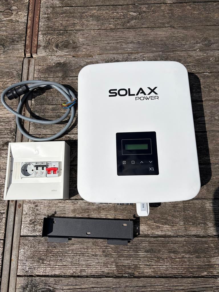 Solax Power X1-4.2-T-D(L) Omvormer - Zo goed als nieuw, Doe-het-zelf en Verbouw, Zonnepanelen en Toebehoren, Ophalen, Zo goed als nieuw