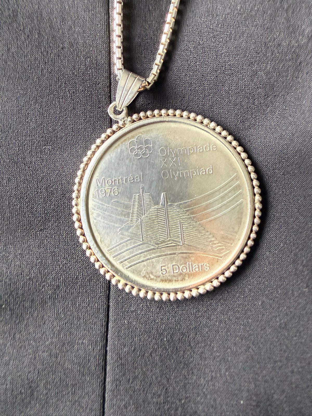 Zilveren ketting met Olympische munt hanger Montreal 1976, Ophalen of Verzenden, Gebruikt, Zilver, Met hanger