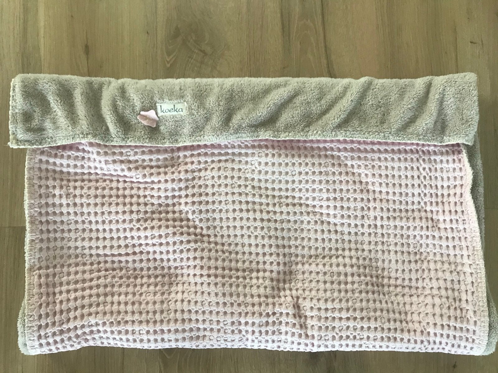 Koeka wiegdeken wafel roze/grijs, Ophalen, Dubbelzijdig, Koeka, Zo goed als nieuw