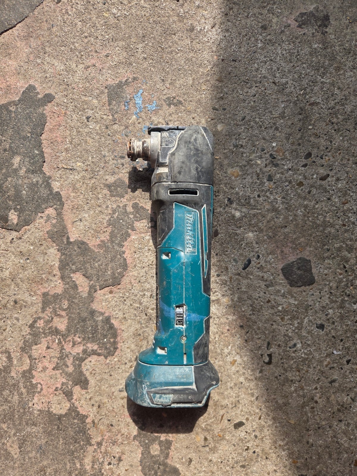 Makita multitool. DTM51, Ophalen of Verzenden, Gebruikt, Minder dan 700 watt, Overige typen