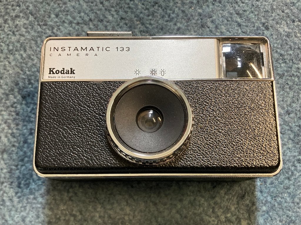 KODAK Camera - Instamatic 133 - Analoog - Uit 1968, Ophalen of Verzenden, Gebruikt, Compact, Kodak