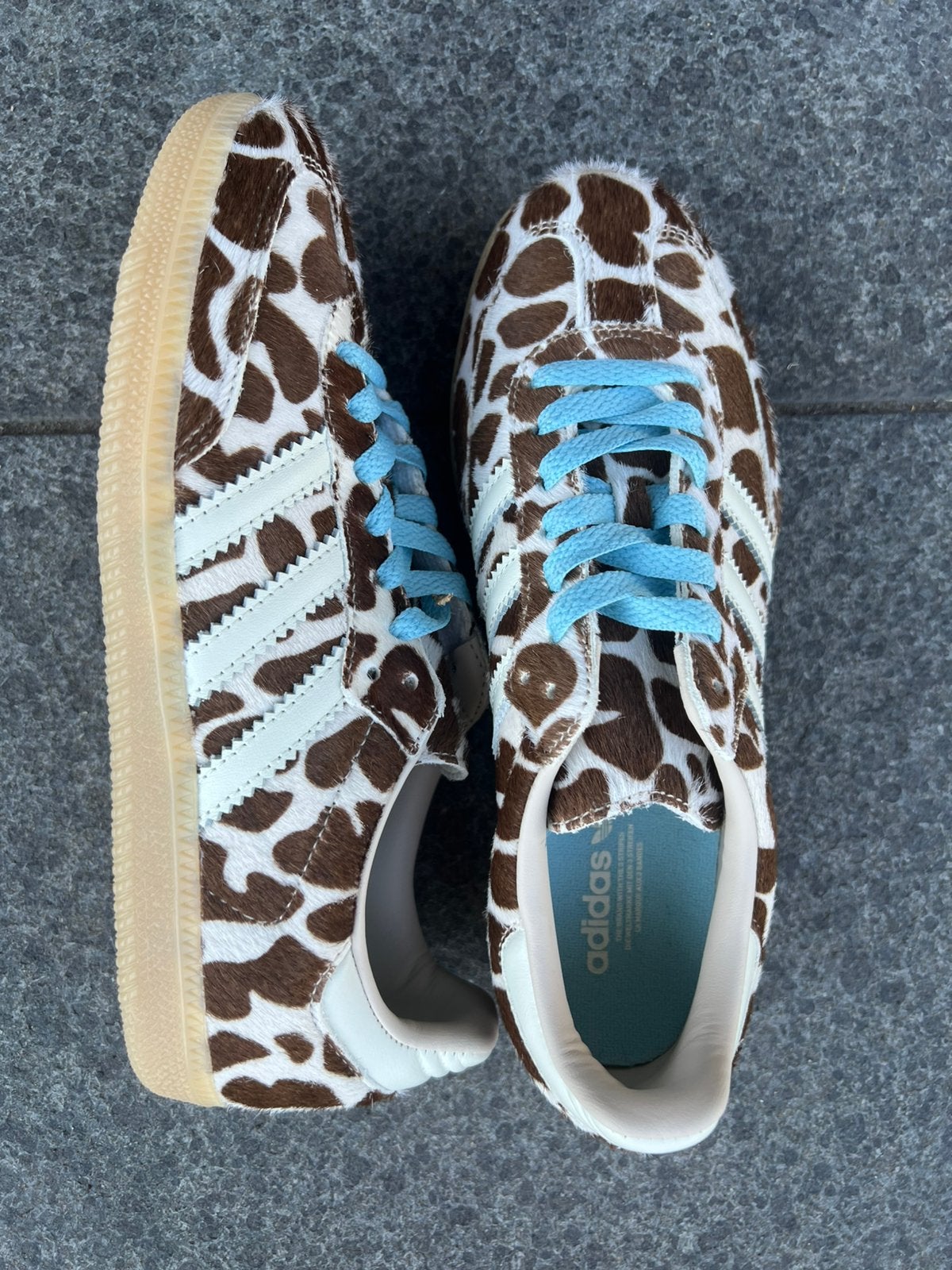 Adidas Samba - Koe/Giraffe print - Maat 38 2/3, Wit, Nieuw, Ophalen of Verzenden, Sneakers of Gympen