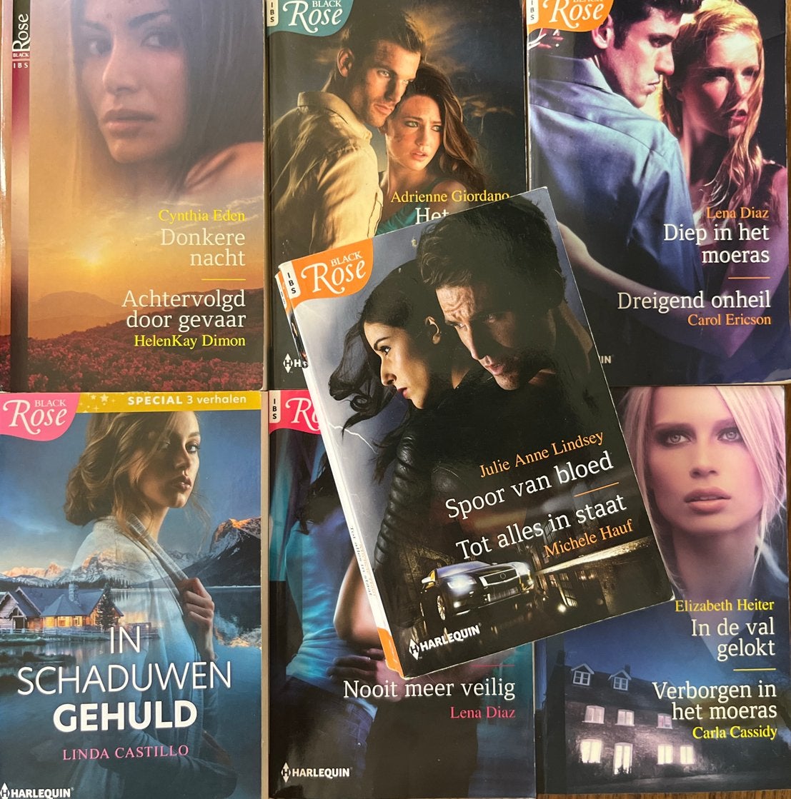IBS black rose, 15 verhalen,Linda Castillo, Elisabeth Heiter, Boeken, Ophalen of Verzenden, Zo goed als nieuw, Nederland
