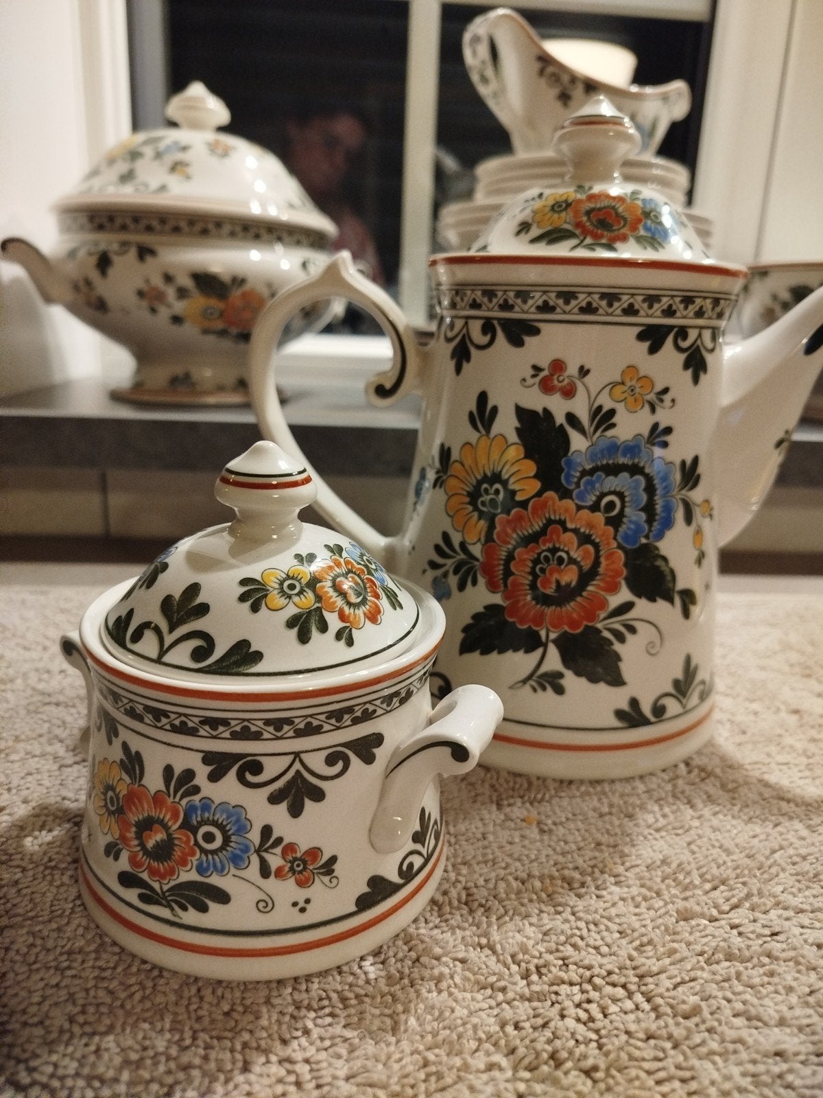 Koffiepot en suikerpot ALT AMSTERDAM - VILLEROY EN BOCH, Ophalen of Verzenden, Zo goed als nieuw, Overige stijlen, Porselein