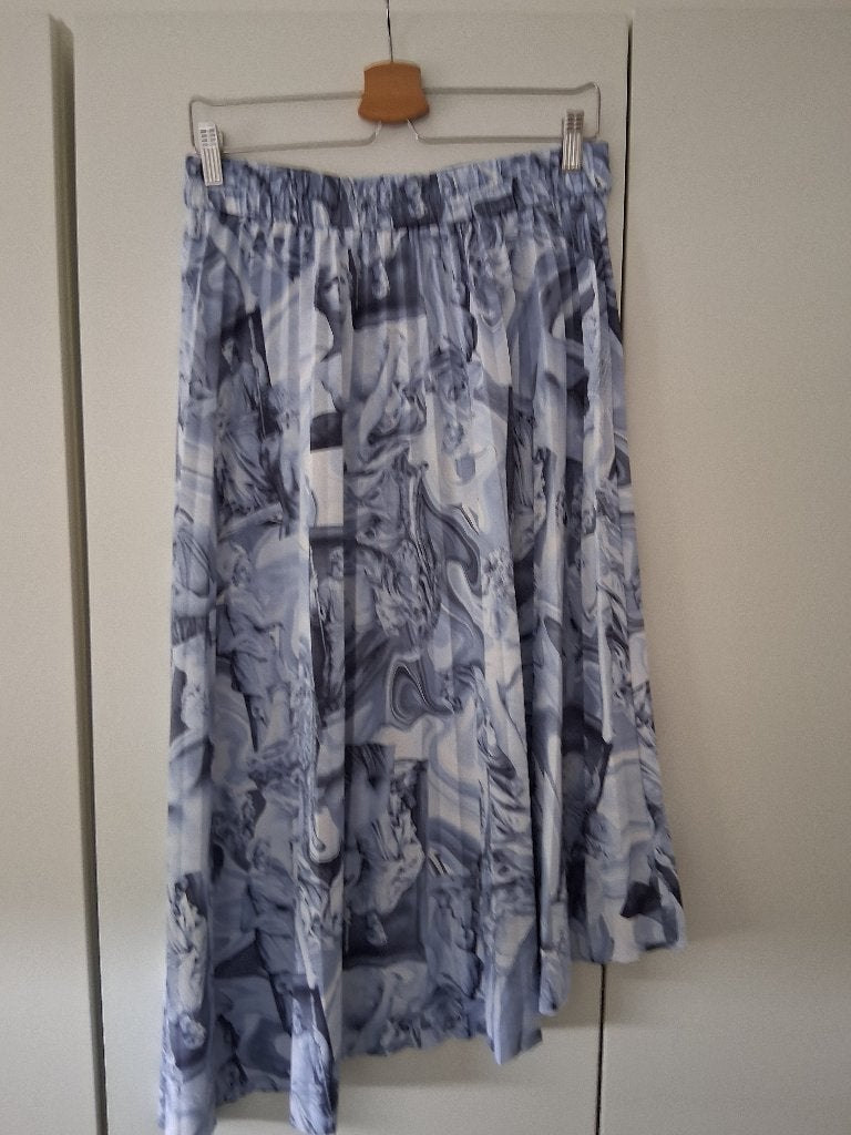 Monki diverse rokken maat M en L, Blauw, Zo goed als nieuw, Monki, Onder de knie