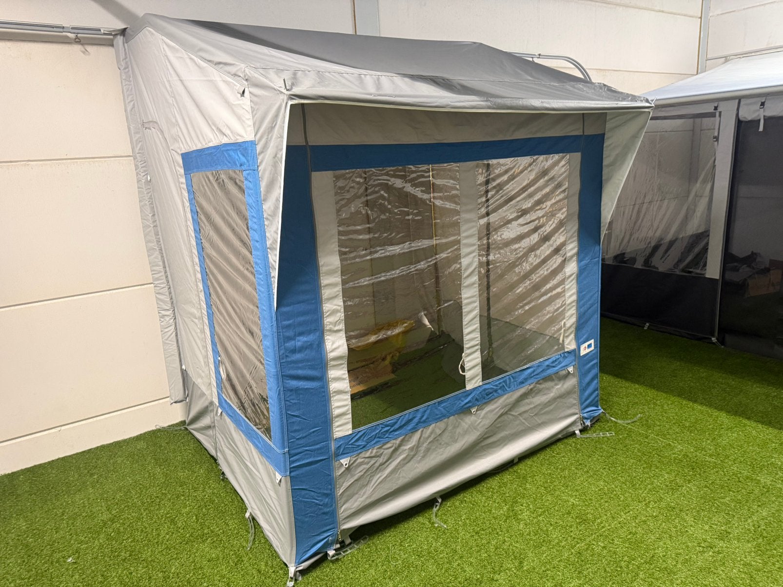 Wintertent/ deeltent, Ophalen, ., Zo goed als nieuw, .