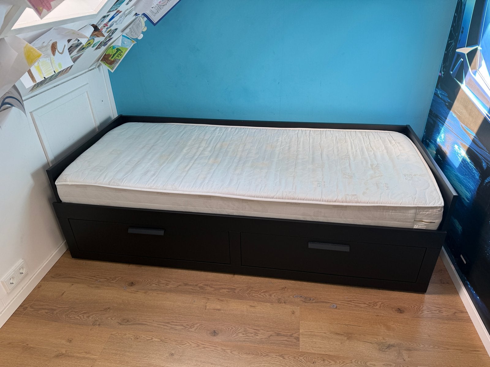 IKEA BRIMNES Uitschuifbaar Bed met 2 Lades - Zwart, Ophalen, Verstelbaar, Eenpersoons, Zwart