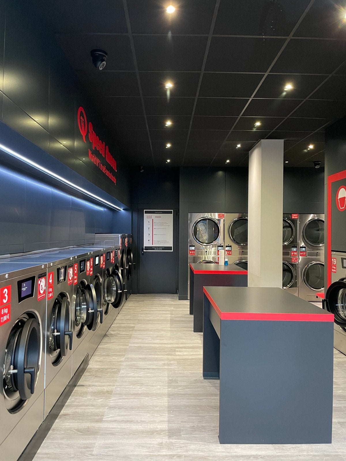 Schoonmaker gezocht €18 per uur, Schoonmaken bedrijfsruimte