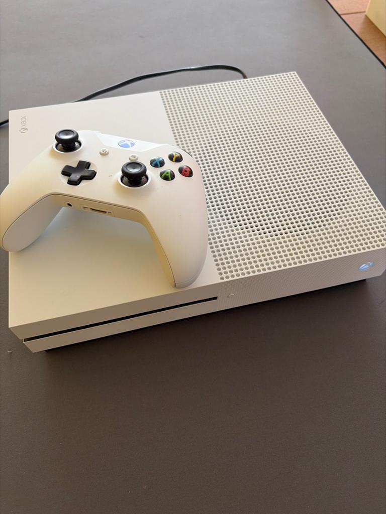 Xbox One S 1TB met controller, Spelcomputers en Games, Spelcomputers | Xbox One, Gebruikt, Xbox One S, Ophalen of Verzenden, 1 TB